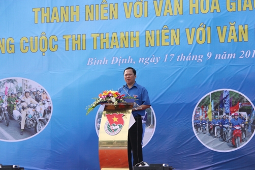 Đ/c Nguyễn Phi Long - Bí thư BCH Trung ương Đoàn, Chủ tịch Hội LHTN Việt Nam phát biểu khai mạc Ngày hội